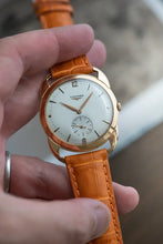 Load image into Gallery viewer, 1949 Longines Calibre 27M - 18k yellow Gold - Fancy claw lugs