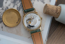 Load image into Gallery viewer, 1950s Longines Mens 14k Yellow Gold Automatic Calibre 22A - Fancy Lugs