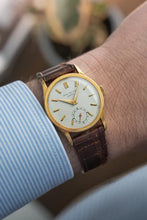 Load image into Gallery viewer, 1953 Patek Philippe Calatrava 18k Yellow gold Reference 96 - Archive Papers