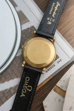 Load image into Gallery viewer, 1961 Omega Genève, 18k Solid Gold 14785 - Cal 600 - Golden Eye - Signed Türler