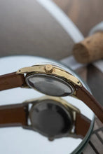 Load image into Gallery viewer, 1964 Rolex Explorer 5506 - 1030 Movement - Black Honey Comb Explorer Dial