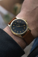 Load image into Gallery viewer, 1964 Rolex Explorer 5506 - 1030 Movement - Black Honey Comb Explorer Dial