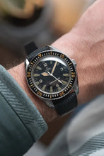 Load image into Gallery viewer, 1965 Vintage 42mm Seamaster 300 Omega 165.024 Automatic 552 Movement