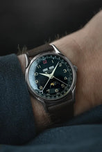 Load image into Gallery viewer, Vintage 1960s Ulysse Nardin Stainless Steel Triple Calendar Moonphase Black Dial