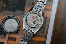 Load image into Gallery viewer, 1966 Tudor 7928 Submariner Stainless Steel - Chapter Ring Gilt dial - VI Error