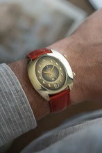 Load image into Gallery viewer, 1969 LeCoultre Memovox Speed Beat Egg Case Ref. 3089-916