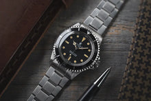 Load image into Gallery viewer, 1970 Rolex Submariner 5513 Stainless Steel - Stunning golden patina