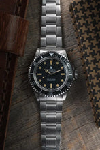 Load image into Gallery viewer, 1970 Rolex Submariner 5513 Stainless Steel - Stunning golden patina
