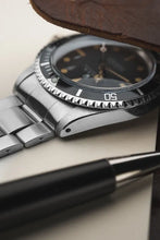 Load image into Gallery viewer, 1970 Rolex Submariner 5513 Stainless Steel - Stunning golden patina