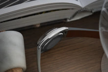 Load image into Gallery viewer, 1970 Rolex Date 1500 – Serviced! – Superb Slate Grey Dial