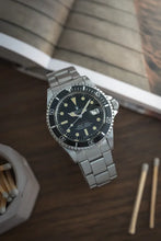 Load image into Gallery viewer, 1970s Rolex 1680 Submariner Stainless Steel - Nice patina!