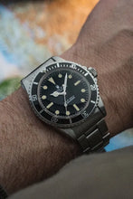 Load image into Gallery viewer, 1978 Rolex Submariner 5513 Stainless Steel
