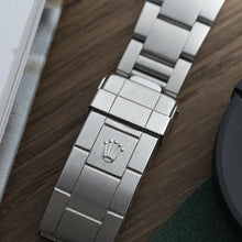 Load image into Gallery viewer, 1981 Rolex 5513 Matte Dial Submariner - Rolex Service!