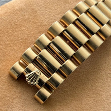 Load image into Gallery viewer, 1987 Rolex President 18k yellow Gold 18038 Diamond Dial Diamond Bezel