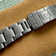 Load image into Gallery viewer, 1999 Rolex 16610 Submariner - Box + Papers - Swiss Only