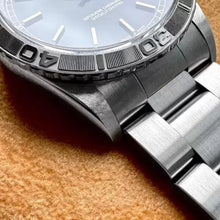 Load image into Gallery viewer, 2001 Rolex Turn O Graph Glossy Black Dial 16264 – Box and Papers – Sharp!