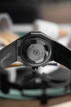 Load image into Gallery viewer, Baume Mercier 43mm Riviera Chronograph 8712 Solid 18K gold Bezel