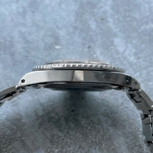 Load image into Gallery viewer, 1968 Rolex GMT Master 1675 Wristwatch Riveted Bracelet -Attractive Creamy Patina