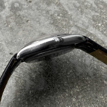 Load image into Gallery viewer, 1941 Rolex Oyster reference 2280 with Even Patina - WWII Era