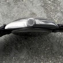 Load image into Gallery viewer, 1941 Rolex Oyster reference 2280 with Even Patina - WWII Era