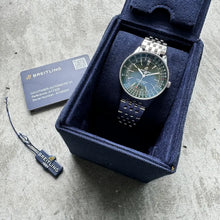 Load image into Gallery viewer, Breitling Navitimer 41mm Automatic A17346 – Box and Papers – Electric Green dial