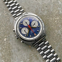 Load image into Gallery viewer, 1970s Heuer Carrera Blue Dial 73653 Chronograph Valjoux 7736