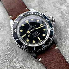 Load image into Gallery viewer, 1966 Glossy Gilt Tudor Submariner 7928 - Box + Papers
