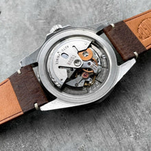 Load image into Gallery viewer, 1966 Glossy Gilt Tudor Submariner 7928 - Box + Papers