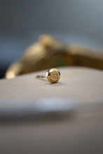 Load image into Gallery viewer, 1966 Solid Gold Omega Constellation 168002 Grand Luxe - Brick Bracelet