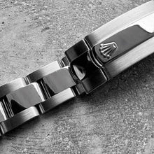 Load image into Gallery viewer, Ladies Rolex Datejust 179160 - Roman numeral Markers silver dial