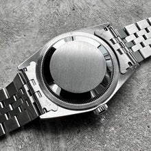 Load image into Gallery viewer, 2001 Rolex Turn O Graph 16264 – Razor sharp + Nice Black Dial