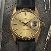 Load image into Gallery viewer, 1980 Rolex 1550 Date 18K fluted bezel - Gold Plated case - Unpolished
