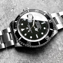 Load image into Gallery viewer, 1999 Rolex 16610 Submariner – Box – Swiss Only Dial