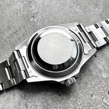 Load image into Gallery viewer, 1999 Rolex 16610 Submariner – Box – Swiss Only Dial