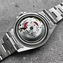 Load image into Gallery viewer, 1999 Rolex 14060 Submariner Unpolished - Box / Papers - Swiss Only