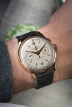 Load image into Gallery viewer, Universal Geneva Uni-Compax 18k Yellow Gold 124103