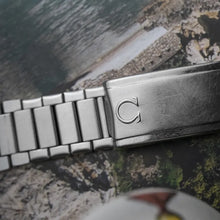 Load image into Gallery viewer, 1971 Omega Speedmaster 145022 71 with 1039 bracelet and 861 movement