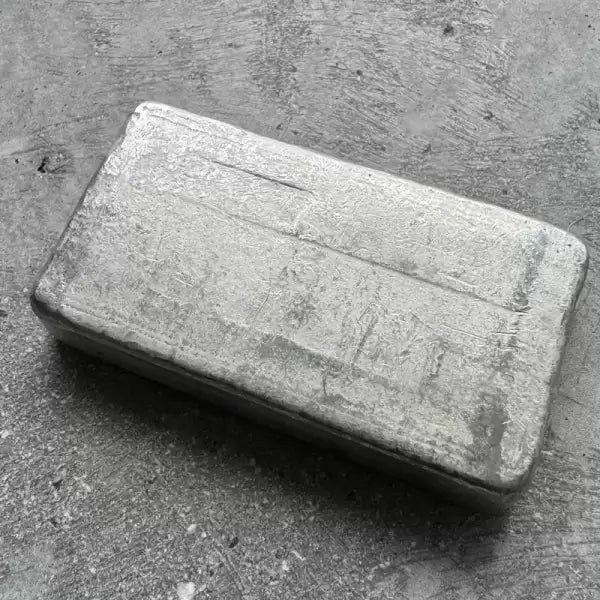 10 oz Engelhard .999 Silver Poured bar 5 digit Serial - Attractive condition