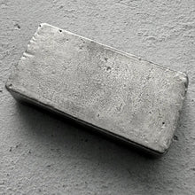 Load image into Gallery viewer, 10 oz Engelhard .999 Silver Poured bar - 5 digit serial

