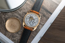 Load image into Gallery viewer, 1949 Longines Calibre 27M - 18k yellow Gold - Fancy claw lugs
