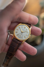Load image into Gallery viewer, 1953 Patek Philippe Calatrava 18k Yellow gold Reference 96 - Archive Papers
