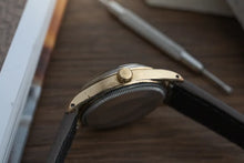 Load image into Gallery viewer, 1958 Rolex Oyster Perpetual 5506 - Tropical Patina Honey Comb Explorer Dial
