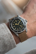 Load image into Gallery viewer, 1962 Tudor 7928 Submariner Stainless Steel - Gilt Exclamation dial

