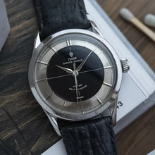 Load image into Gallery viewer, 1962 Tudor Tuxedo Stainless Steel 7967 - Tuxedo Dial
