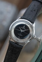Load image into Gallery viewer, 1962 Tudor Tuxedo Stainless Steel 7967 - Tuxedo Dial
