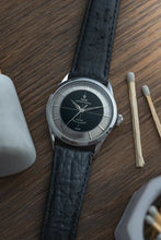 Load image into Gallery viewer, 1962 Tudor Tuxedo Stainless Steel 7967 - Tuxedo Dial
