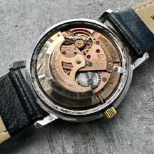 Load image into Gallery viewer, 1963 Omega Seamaster Constellation 168004 Gold Capped 561 - Striking Black Dial
