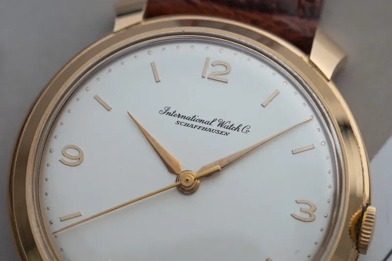 1964 IWC Calibre 89 - 18k Gold - Shark Fin fancy lugs
