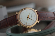 Load image into Gallery viewer, 1964 IWC Calibre 89 - 18k Gold - Shark Fin fancy lugs
