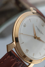 Load image into Gallery viewer, 1964 IWC Calibre 89 - 18k Gold - Shark Fin fancy lugs
